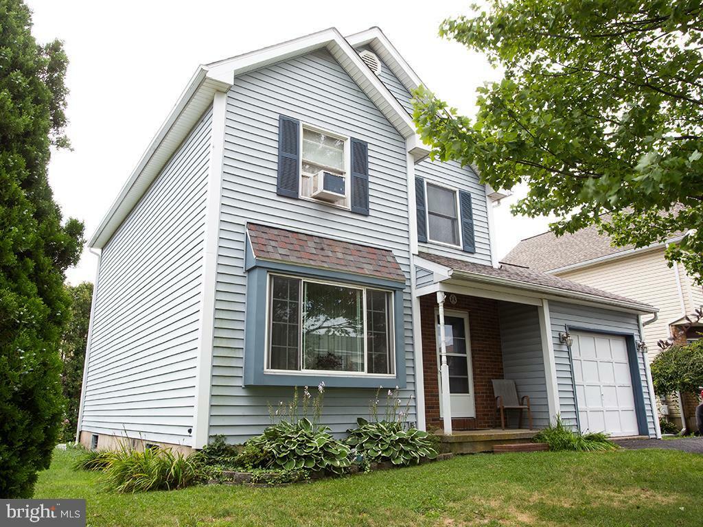 Property Photo:  881 Willow Drive  PA 18032 