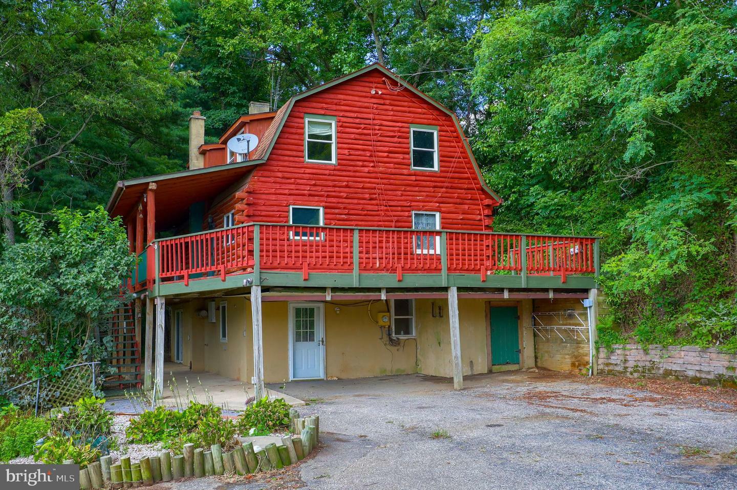 Property Photo:  82 Heyberger Road  PA 17566 