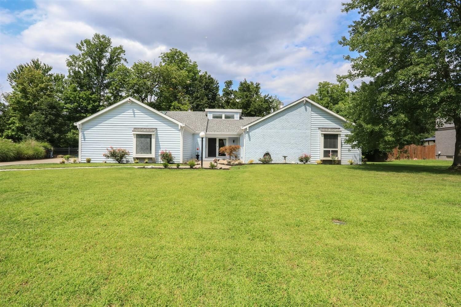 Property Photo:  9094 Solon Rd  OH 45242 