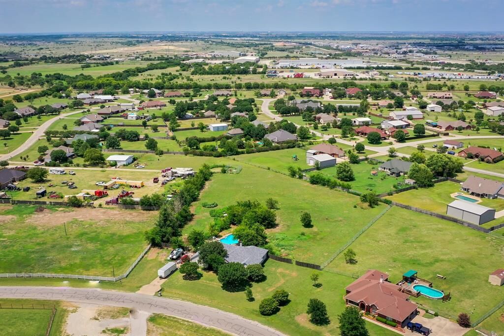 Property Photo: 2016 N Fork Road TX 76179