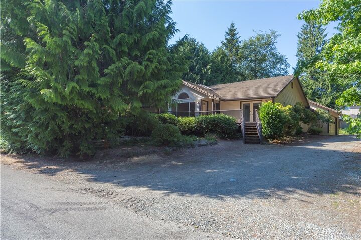 Property Photo: 51 Sparrow Court WA 98365