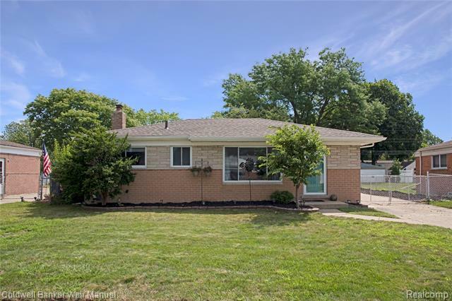Property Photo:  27420 Shackett Ave  MI 48093 