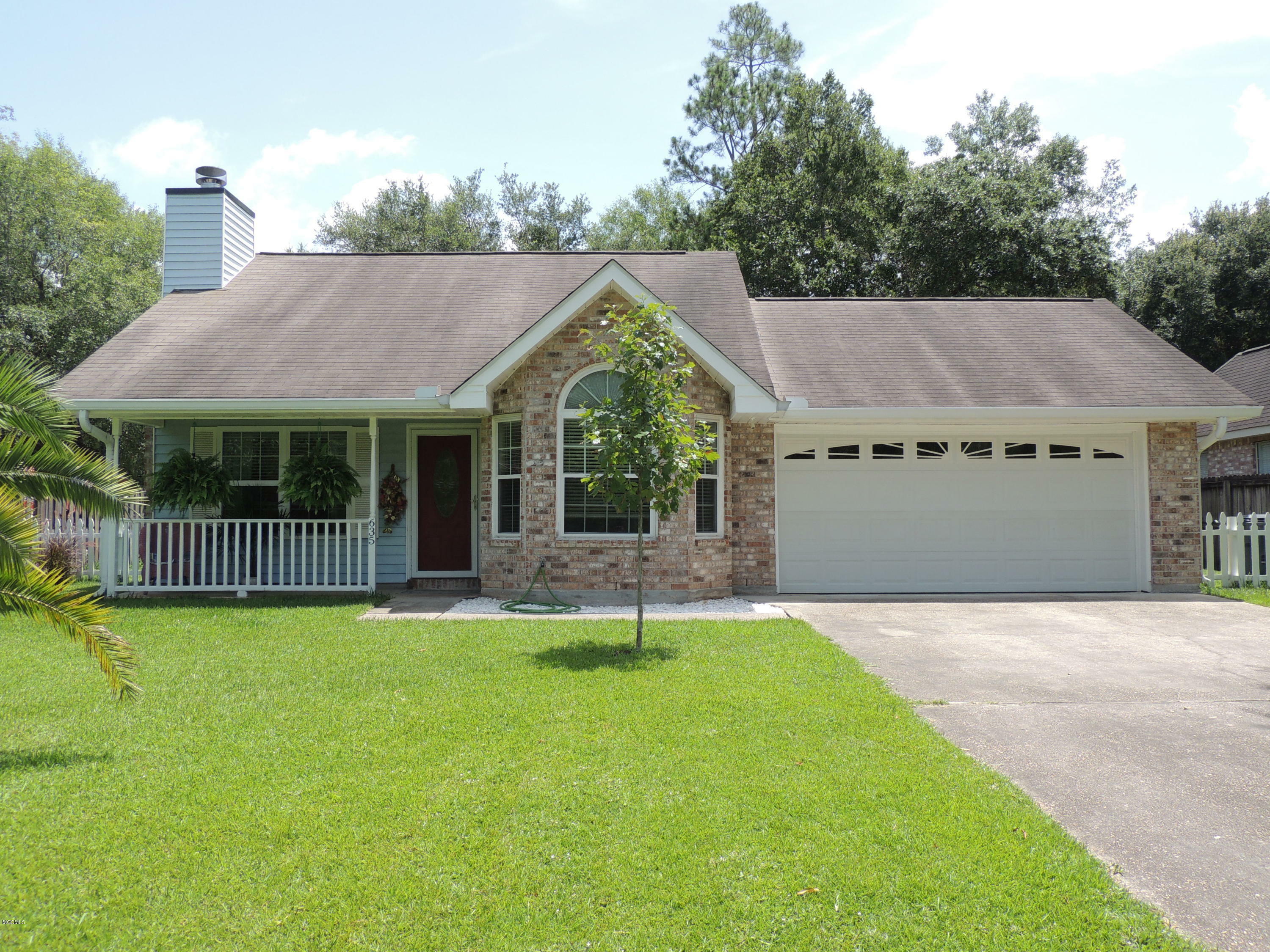 Property Photo:  635 Bambo Street  MS 39525 