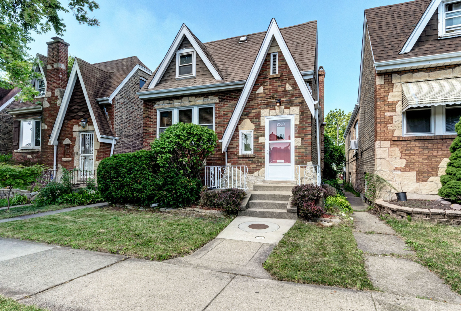 2530 Oak Park Avenue  Berwyn IL 60402 photo