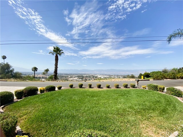 Property Photo: 22915 Vista Grande Way CA 92313