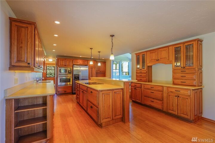 Property Photo:  2201 Mellergaard Rd  WA 98926 