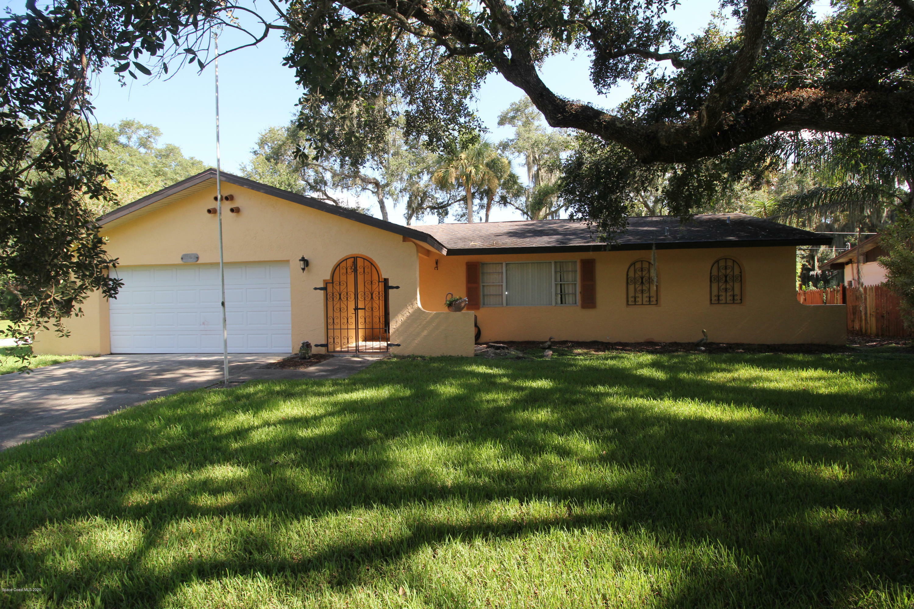 Property Photo:  1405 Hyacinth Street NE  FL 32907 