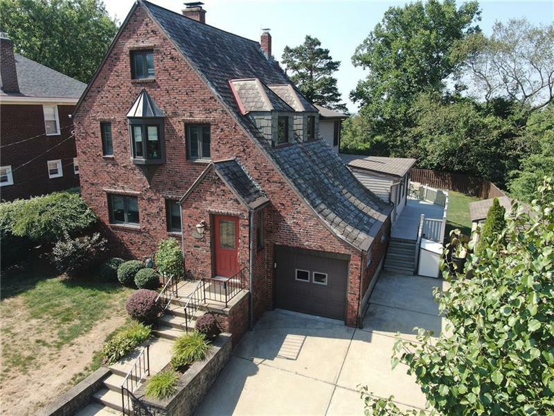 Property Photo:  2460 Craftmont Avenue  PA 15205 