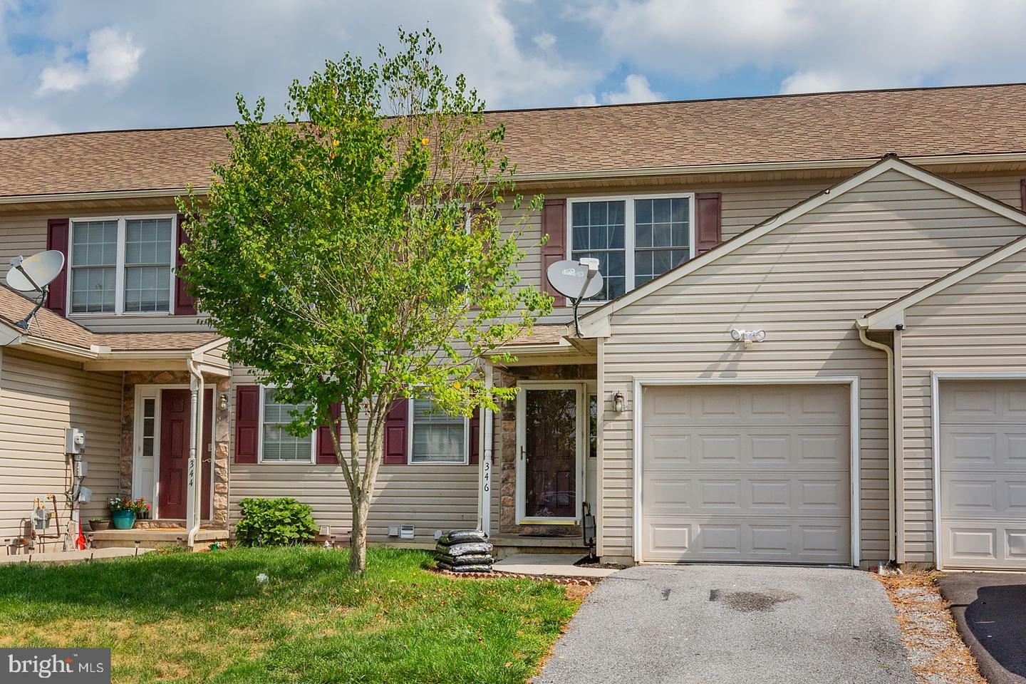 Property Photo:  346 Yorkshire Drive  PA 17603 