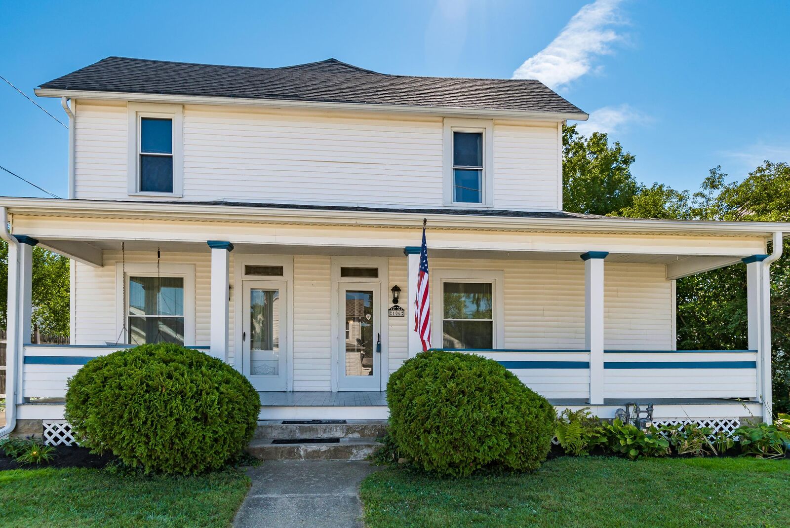 Property Photo:  106 1st Street  OH 43148 