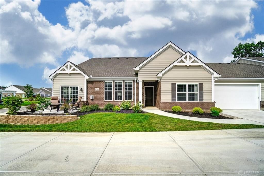 Property Photo:  1211 Bourdeaux Way  OH 45458 