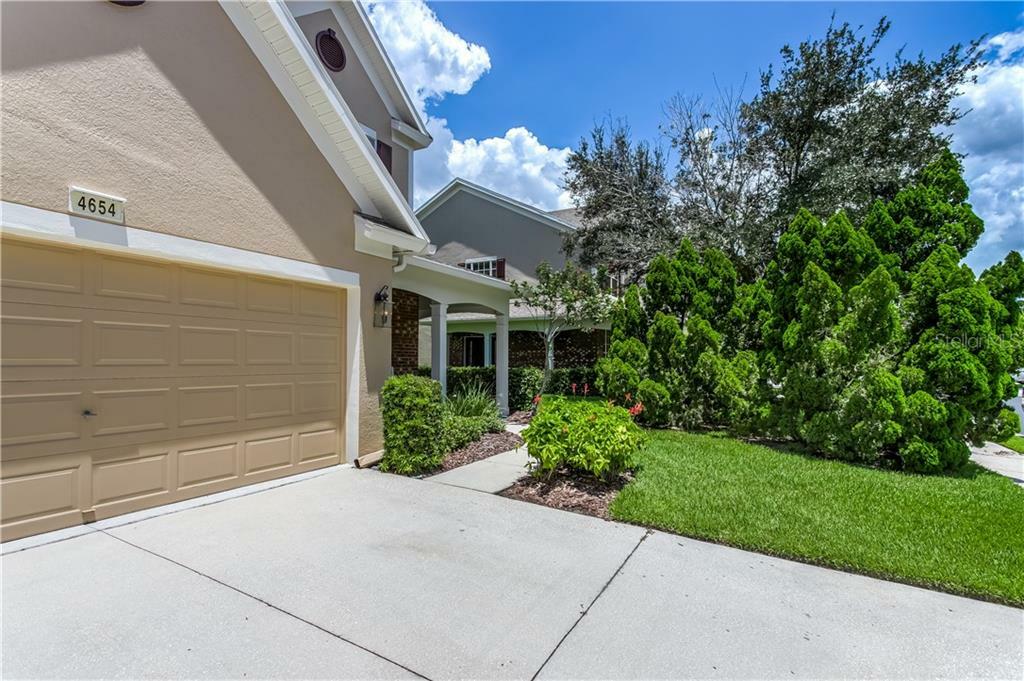 Property Photo:  4654 Pond Ridge Drive  FL 33578 