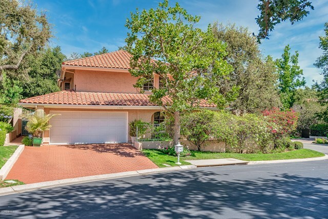 Property Photo:  1700 Royal Saint George Drive  CA 91362 