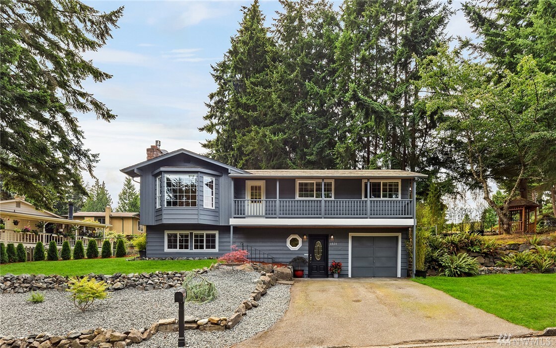 Property Photo:  6020 148th Place SW  WA 98026 