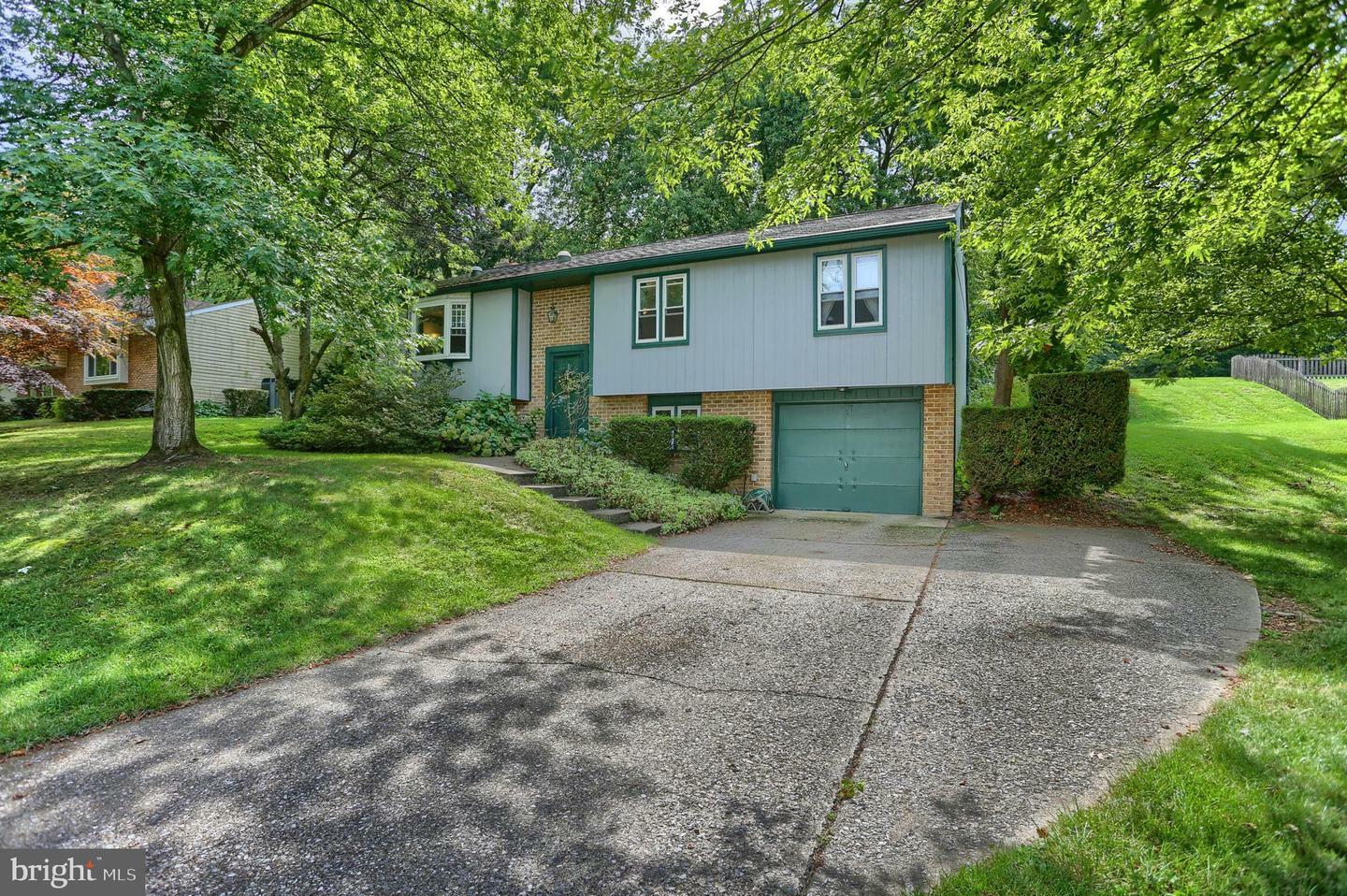 Property Photo: 309 Indian Creek Drive PA 17050