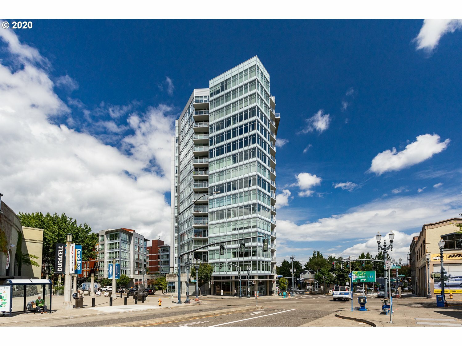 Property Photo: 1926 W Burnside St 412 OR 97209
