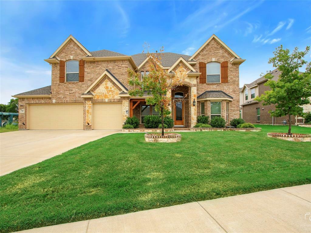 Property Photo:  701 Netherfield Parkway  TX 76063 