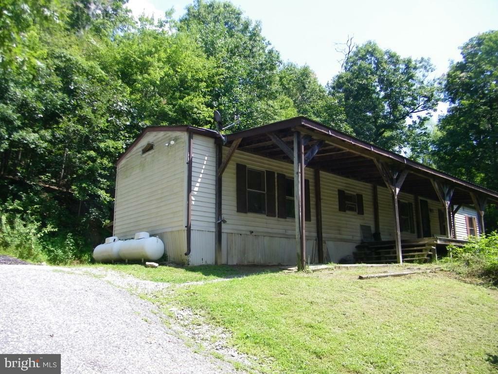 Property Photo:  305 Husson Road  PA 17322 