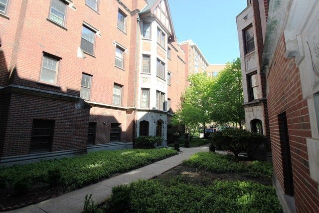 Property Photo: 1109 Holley Court 212 IL 60301