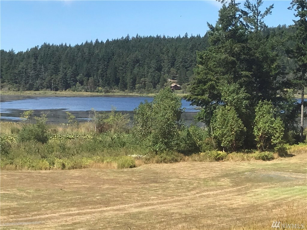 Property Photo:  437 Woodpecker Lane  WA 98250 