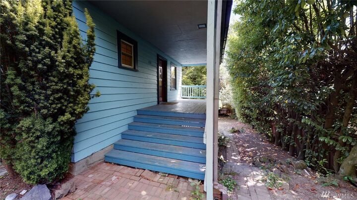 Property Photo:  132 S Hartford Ave  WA 98312 