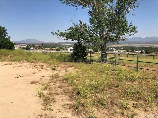Property Photo: 40240 Brook Trails Way CA 92536