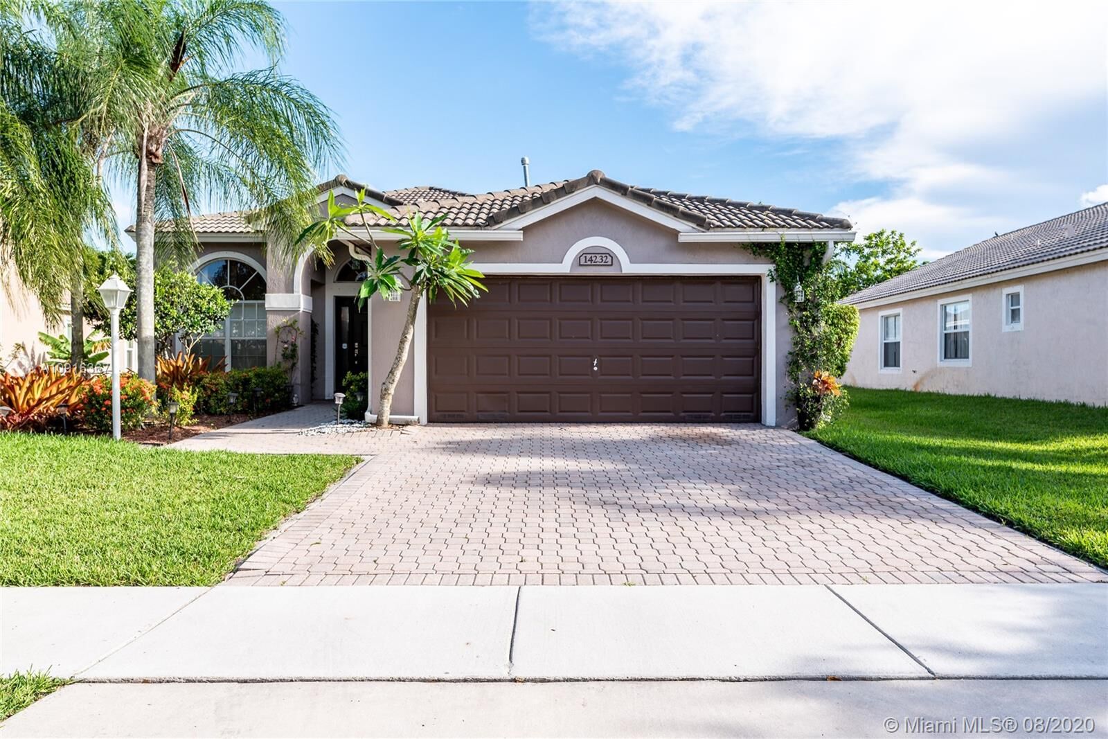 Property Photo: 14232 NW 18th Pl FL 33028