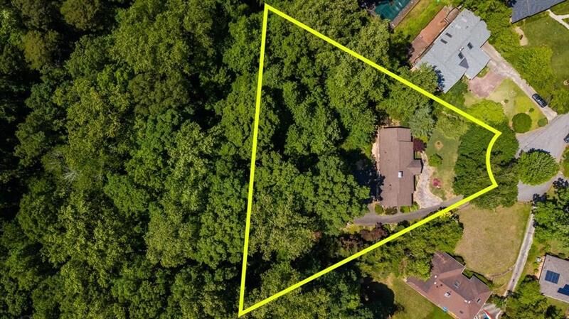 Property Photo: 960 Artwood Road NE GA 30307