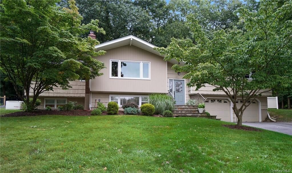 Property Photo: 90 Gleneida Ridge Road NY 10512