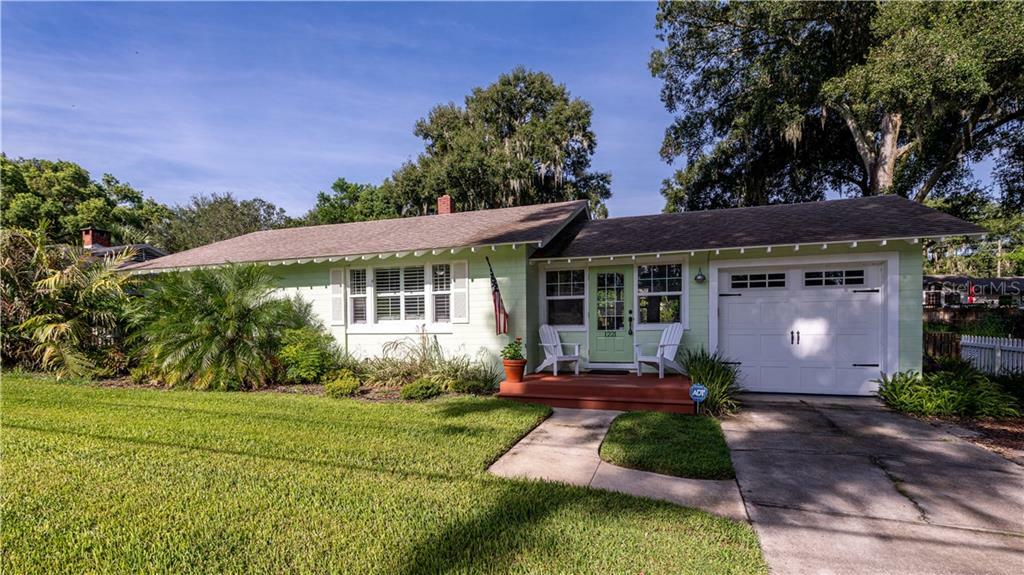 Property Photo:  1221 Hilltop Drive  FL 32757 