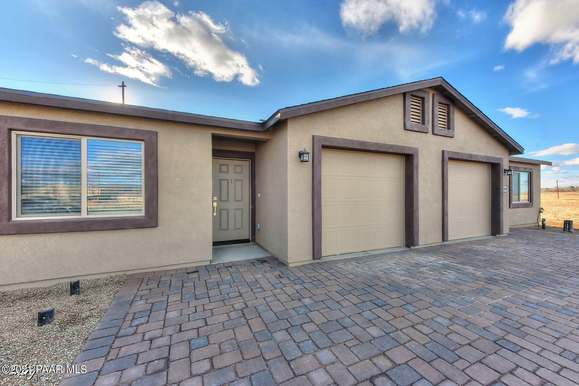 Property Photo:  5880 N Robert Road  AZ 86314 