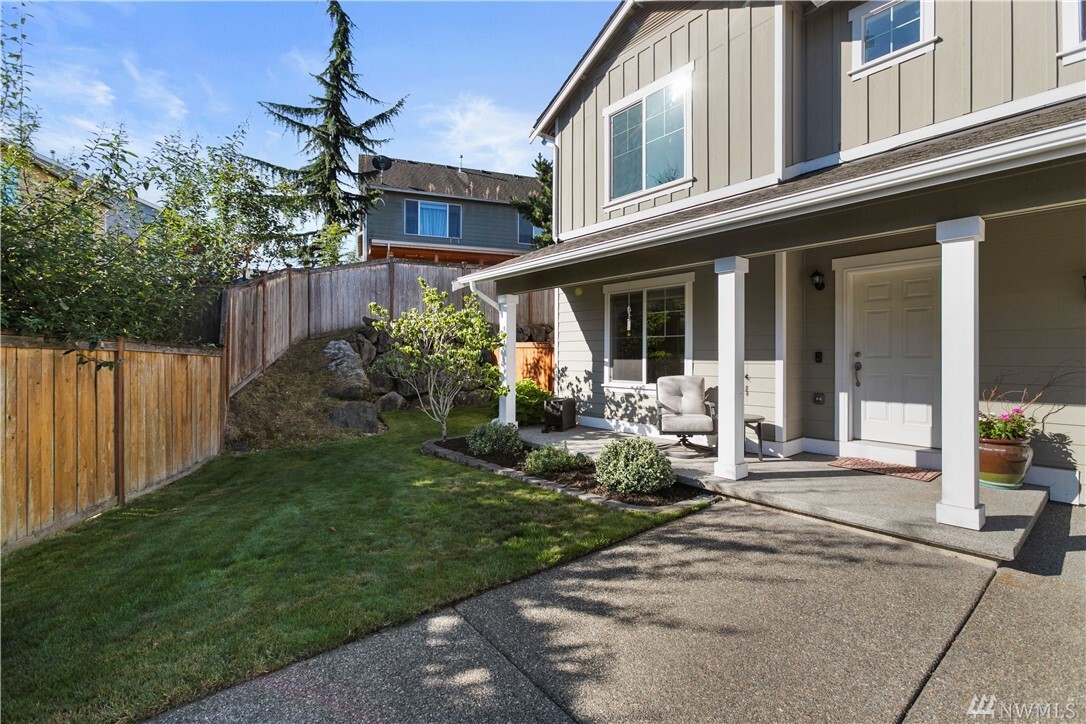 Property Photo: 11818 59th Drive SE WA 98296