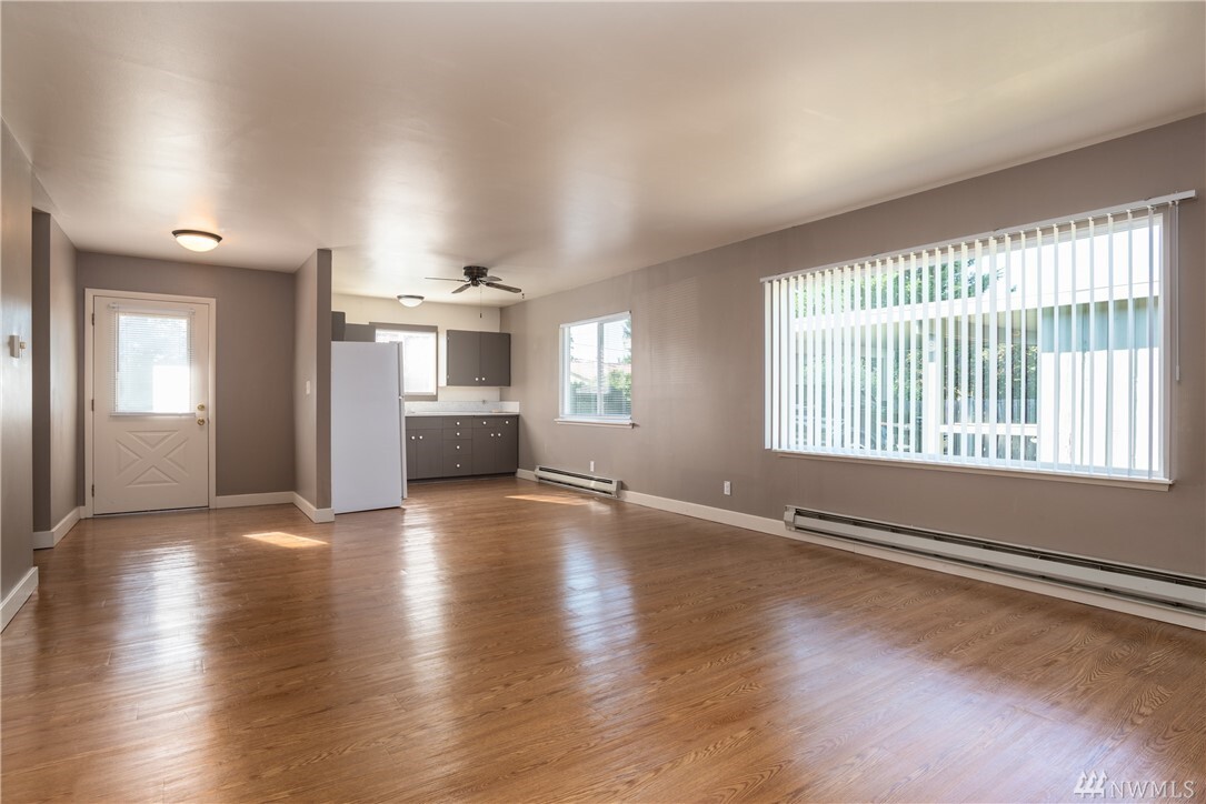 Property Photo: 1201 E Fir St A &Amp B WA 98273
