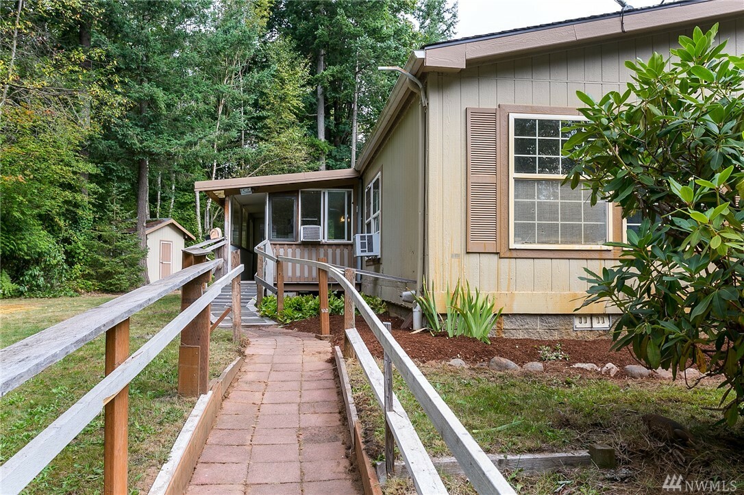 Property Photo:  2120 Harksell Rd  WA 98248 