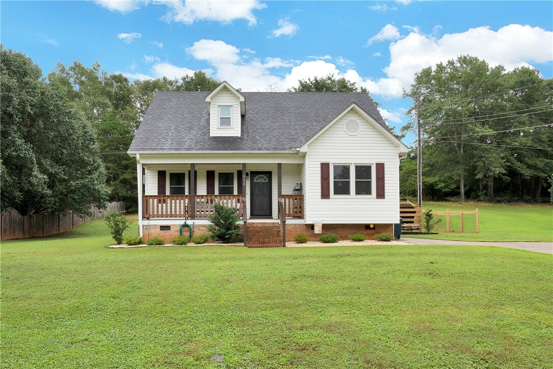 Property Photo:  332 Springdale Avenue  SC 29657 