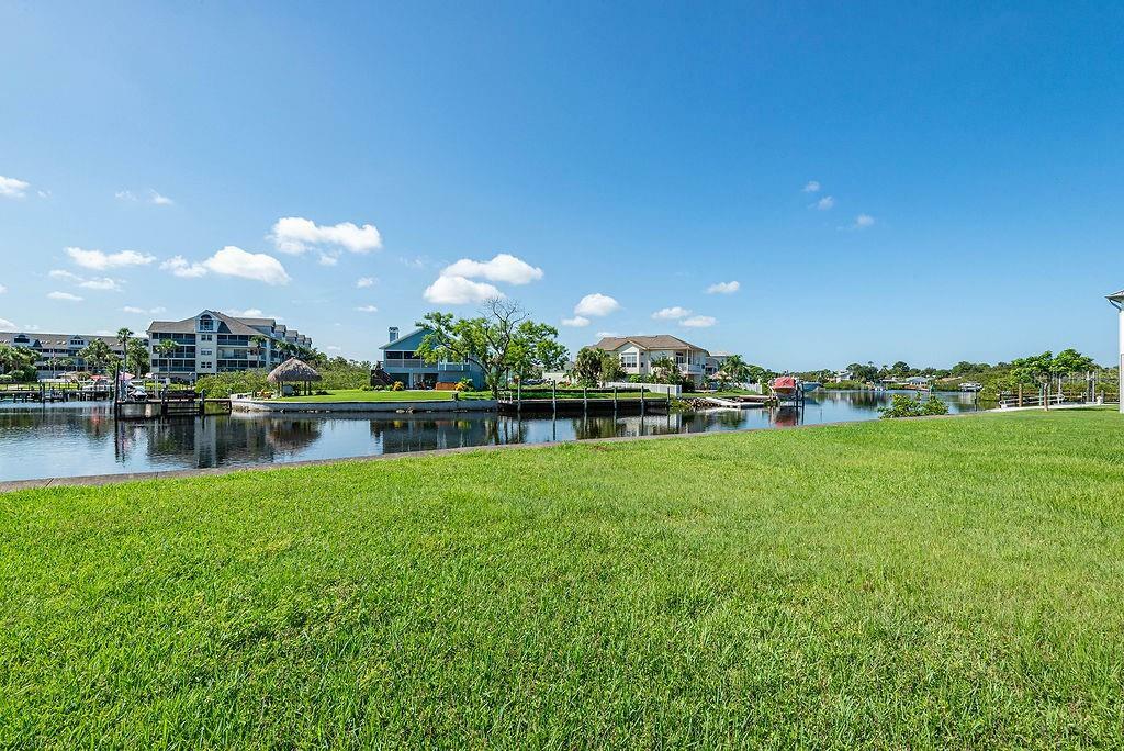 Property Photo: Elisabethan Lane FL 34652