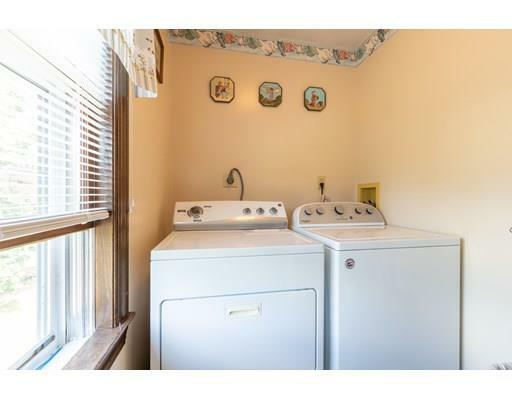 Property Photo: 21 Bailey St 3B MA 01569