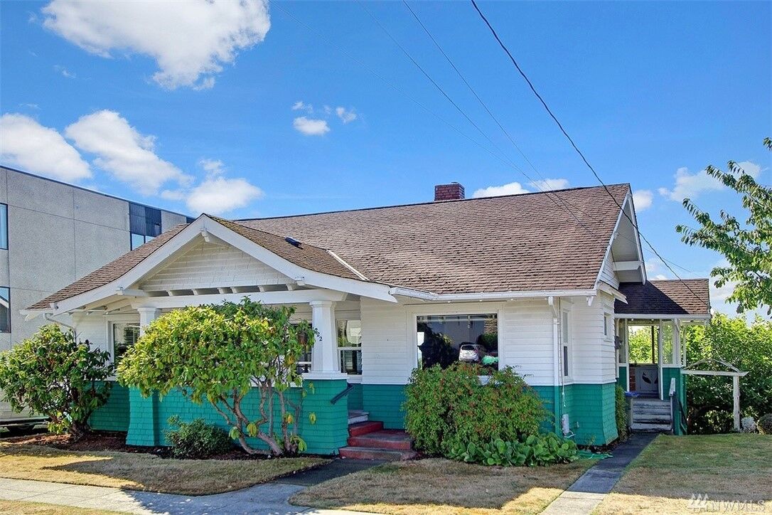 Property Photo: 222 3rd Avenue S WA 98020