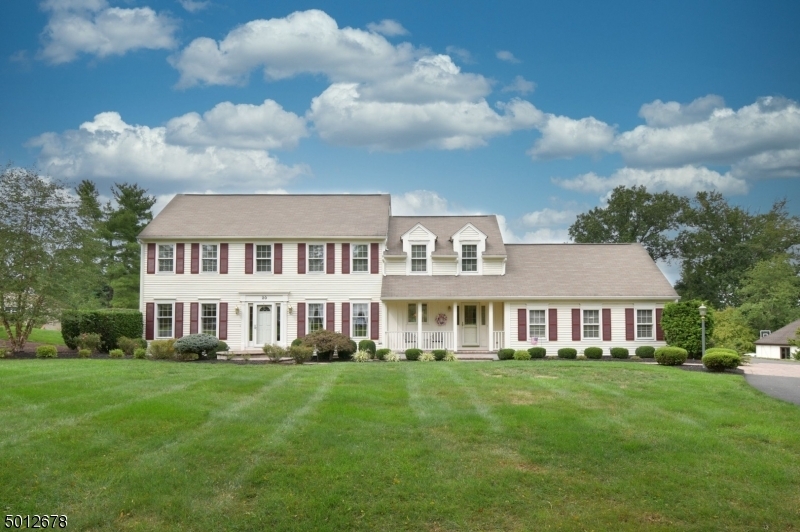 Property Photo:  20 Arrowhead Dr  NJ 08853 