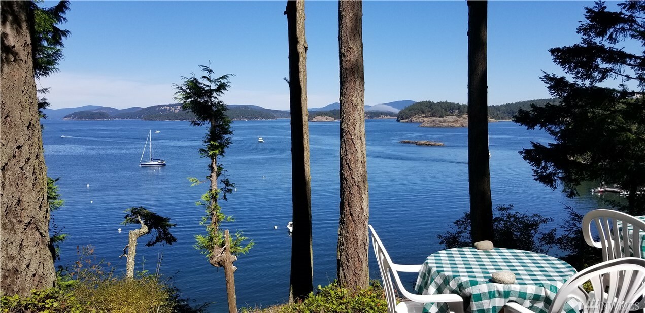 Property Photo: 1327 Islandale Rd WA 98261