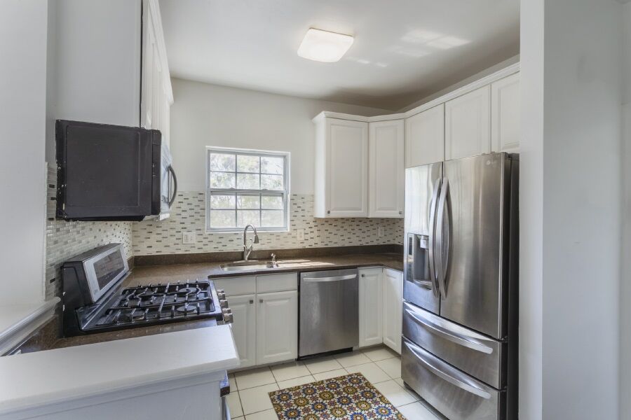 Property Photo:  8 Greenwich Dr  NJ 07305 