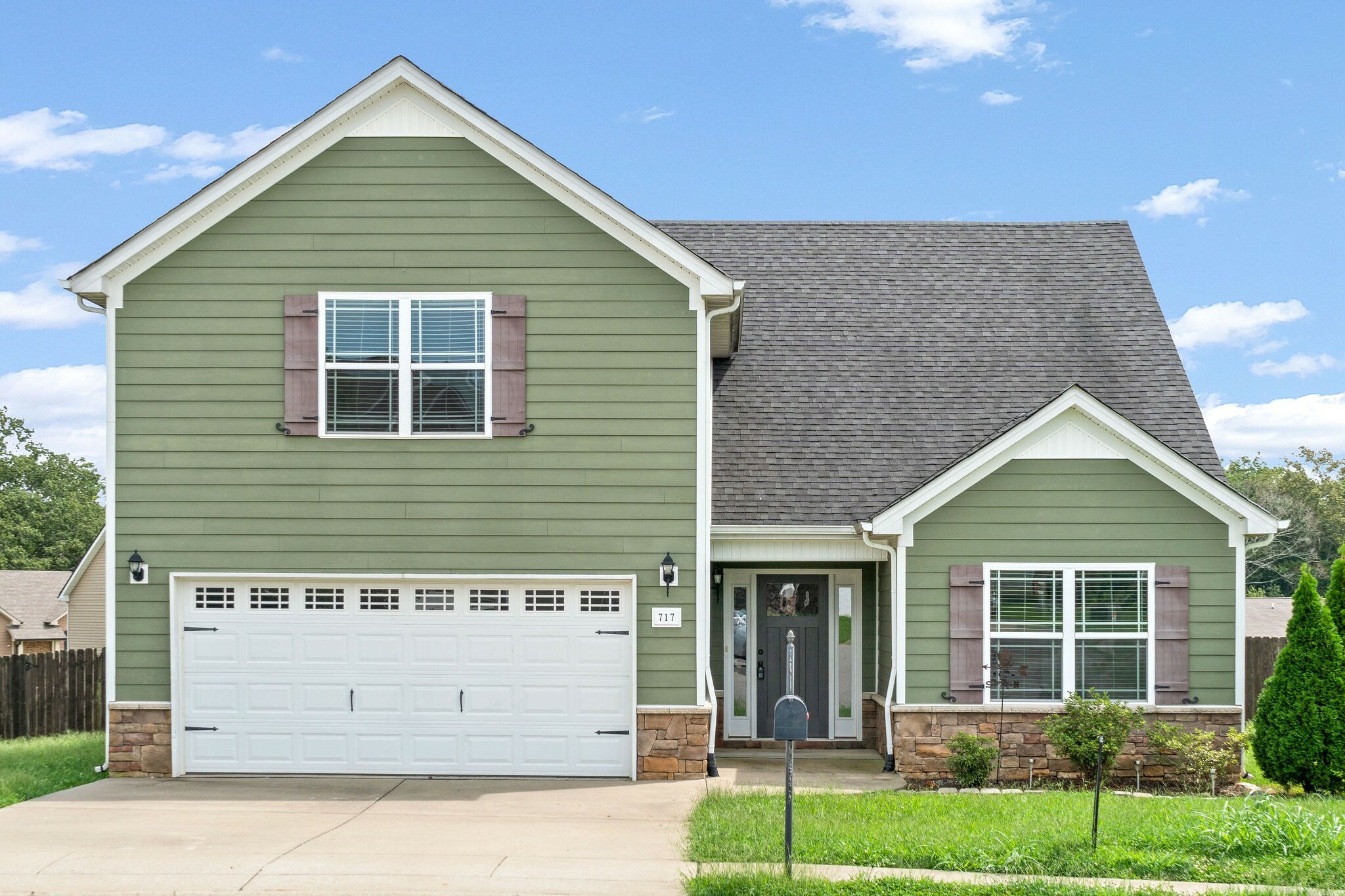 Property Photo: 717 Elm St TN 37040