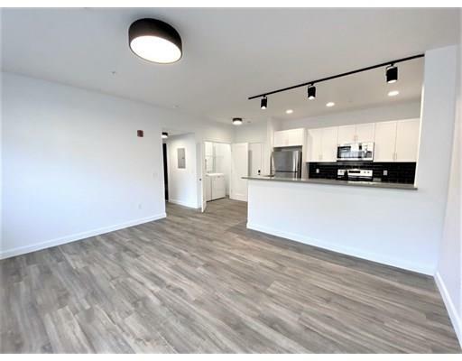 Property Photo:  172 Woburn Street 1003  MA 01867 