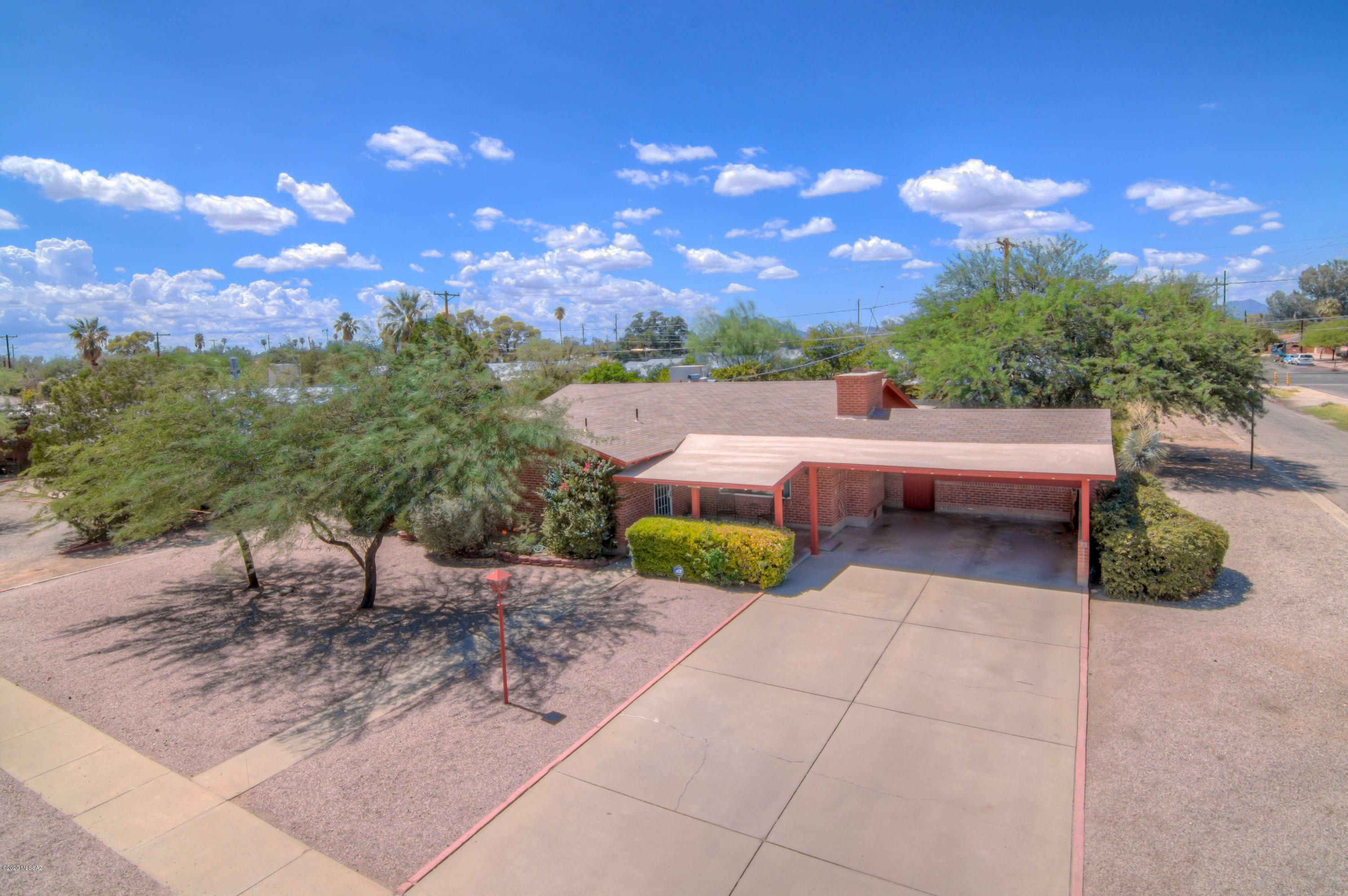 Property Photo: 1243 N Nema Avenue AZ 85712