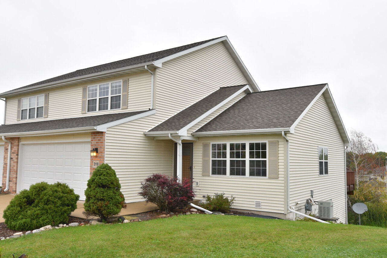Property Photo:  318 N Mountin Dr  WI 53050 
