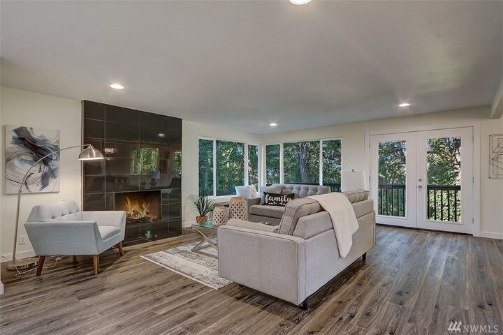 Property Photo: 10420 Waters Avenue S WA 98178