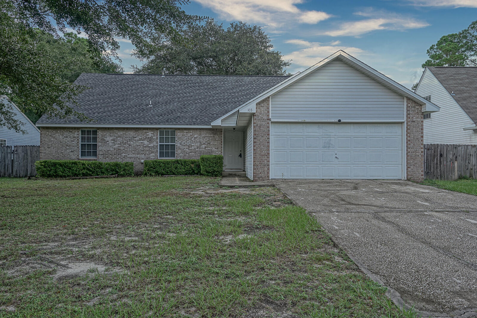 Property Photo:  103 Trevor Court  FL 32536 