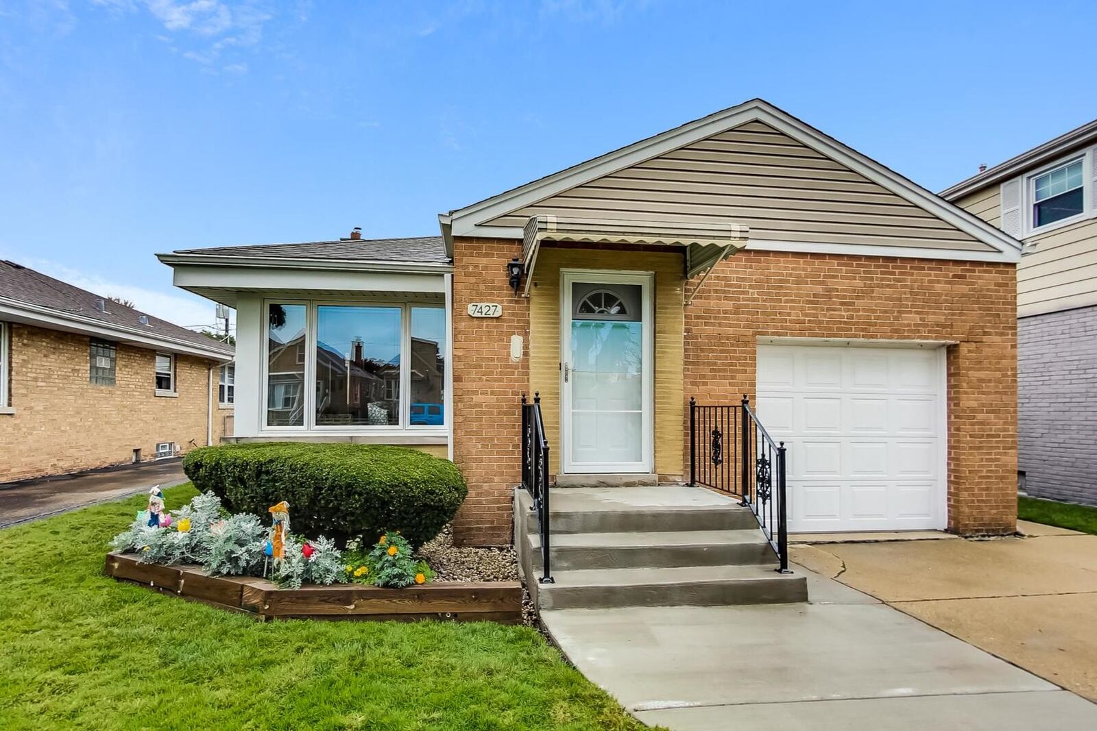 Property Photo:  7427 North Olcott Avenue  IL 60631 