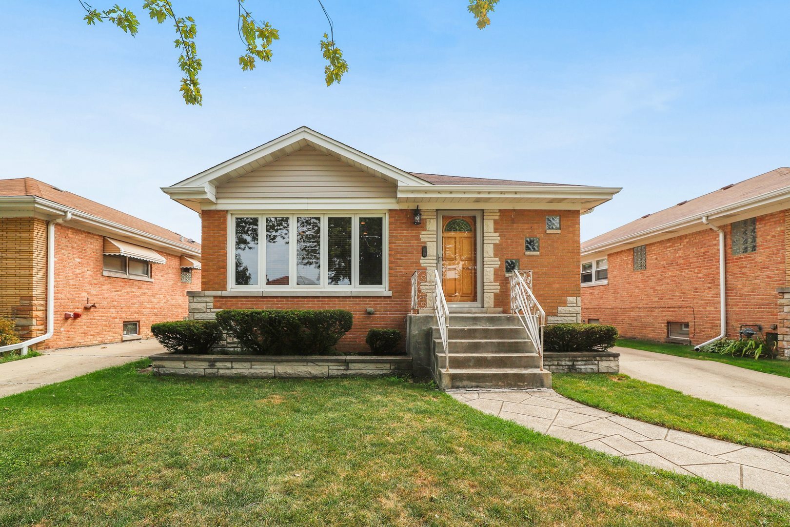 Property Photo: 4637 North Orange Avenue IL 60706