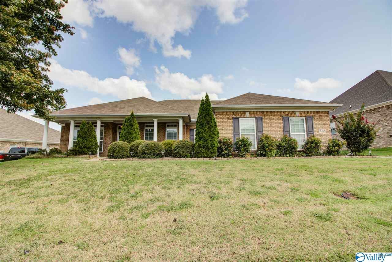 Property Photo:  2218 Rosebrook Drive SW  AL 35803 